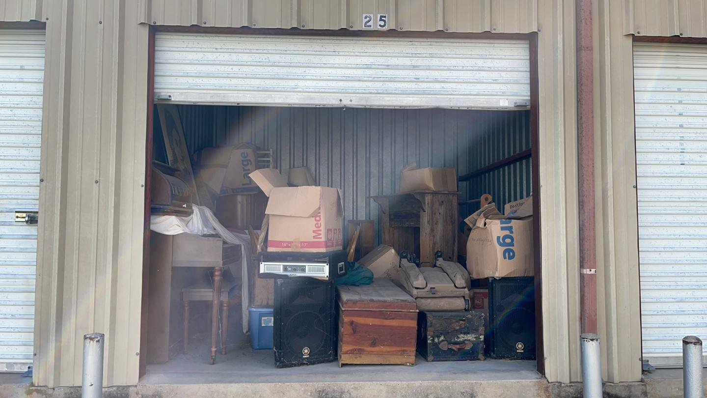 Storage Unit Auction in Granbury, TX at New Storage at Granbury ends on
